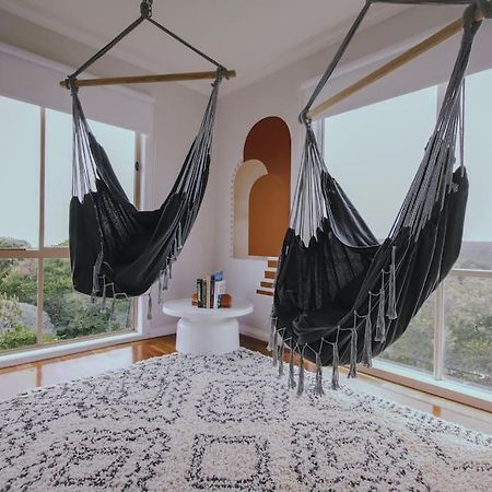 The Hangout King Beds Hammock Chairs With A View ميناء كامبل المظهر الخارجي الصورة