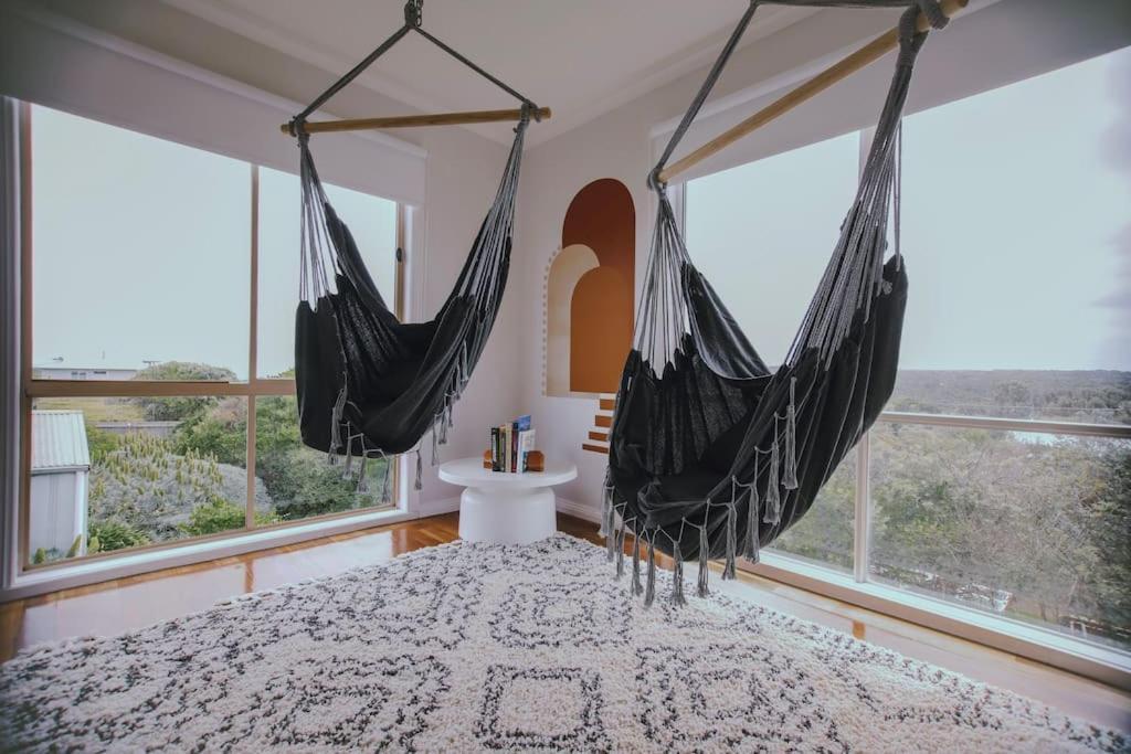 The Hangout King Beds Hammock Chairs With A View ميناء كامبل المظهر الخارجي الصورة